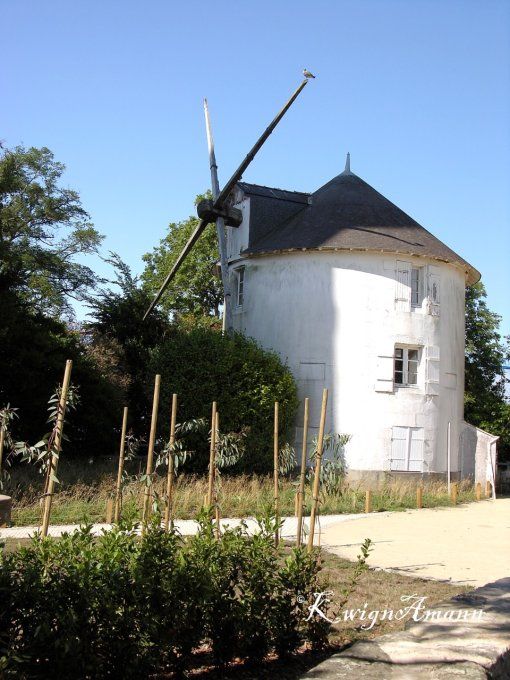 Le Moulin